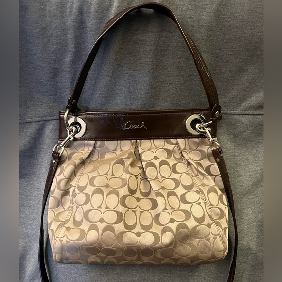 Authentic Coach Ashley Signature satin and patent leather Hippie crossbody. - Picture 2 of 5